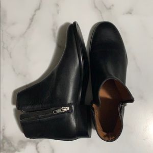 Frye boots Carly Zip Chelsea